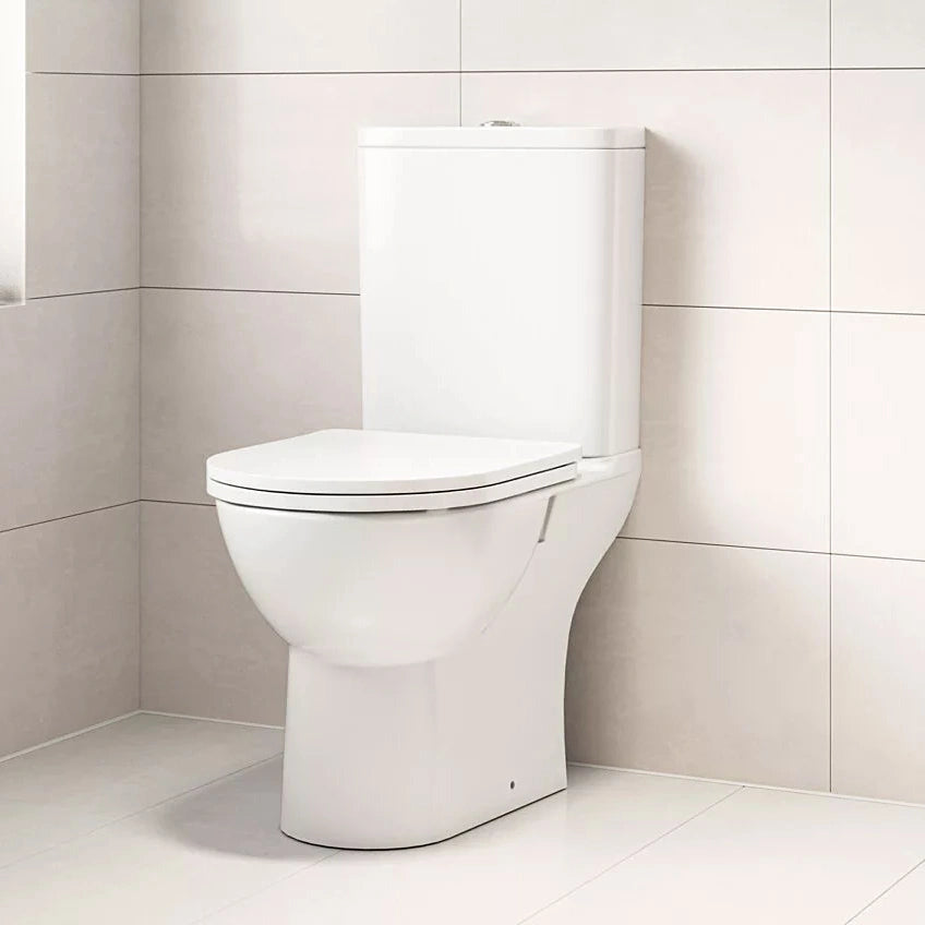 Tissino Orta Close Coupled Pan with Cistern and Seat lifestyle image