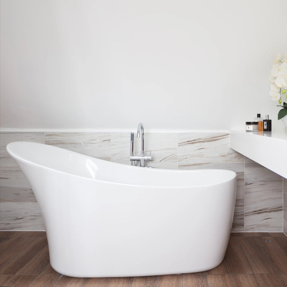 BC Designs Slipp Acrylic Freestanding Slipper Bath, Polished White, 1590x675mm in bathroom space